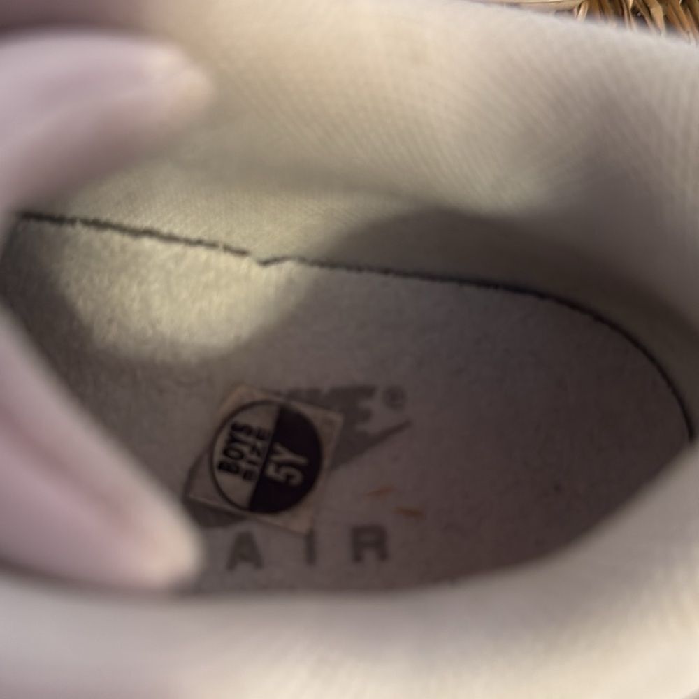 Nike Air Max White Sneakers - 5Y - Good Condition - Picture 12 of 12